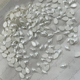Pearlescent pear-drop hotfix crystals, mixed sizes scattered