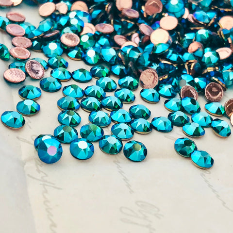 Austrian Crystal- Hotfix - Article 2078 - BLUE ZIRCON SHIMMER - SS20 (4.8 mm)