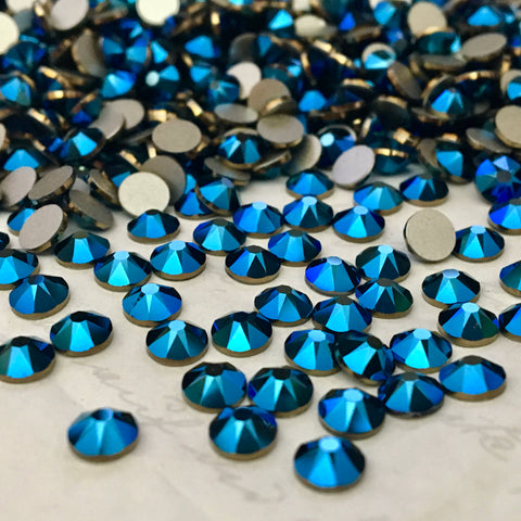 actual photo of the colour Metallic Blue from Swarovski flat back collection XIRIUS Rose Article 2088