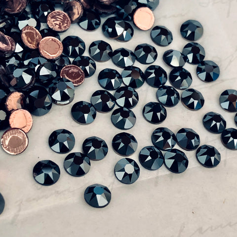 Austrian Crystal - Hotfix - Article 2078 - JET HEMATITE - SS20 (4.8 mm)